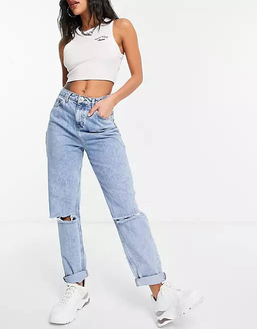 Light wash mom jeans are a versatile and trendy wardrobe essential that can be styled in numerous ways to create chic and fashionable outfits.
