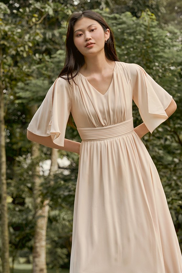 sleeves on dresses