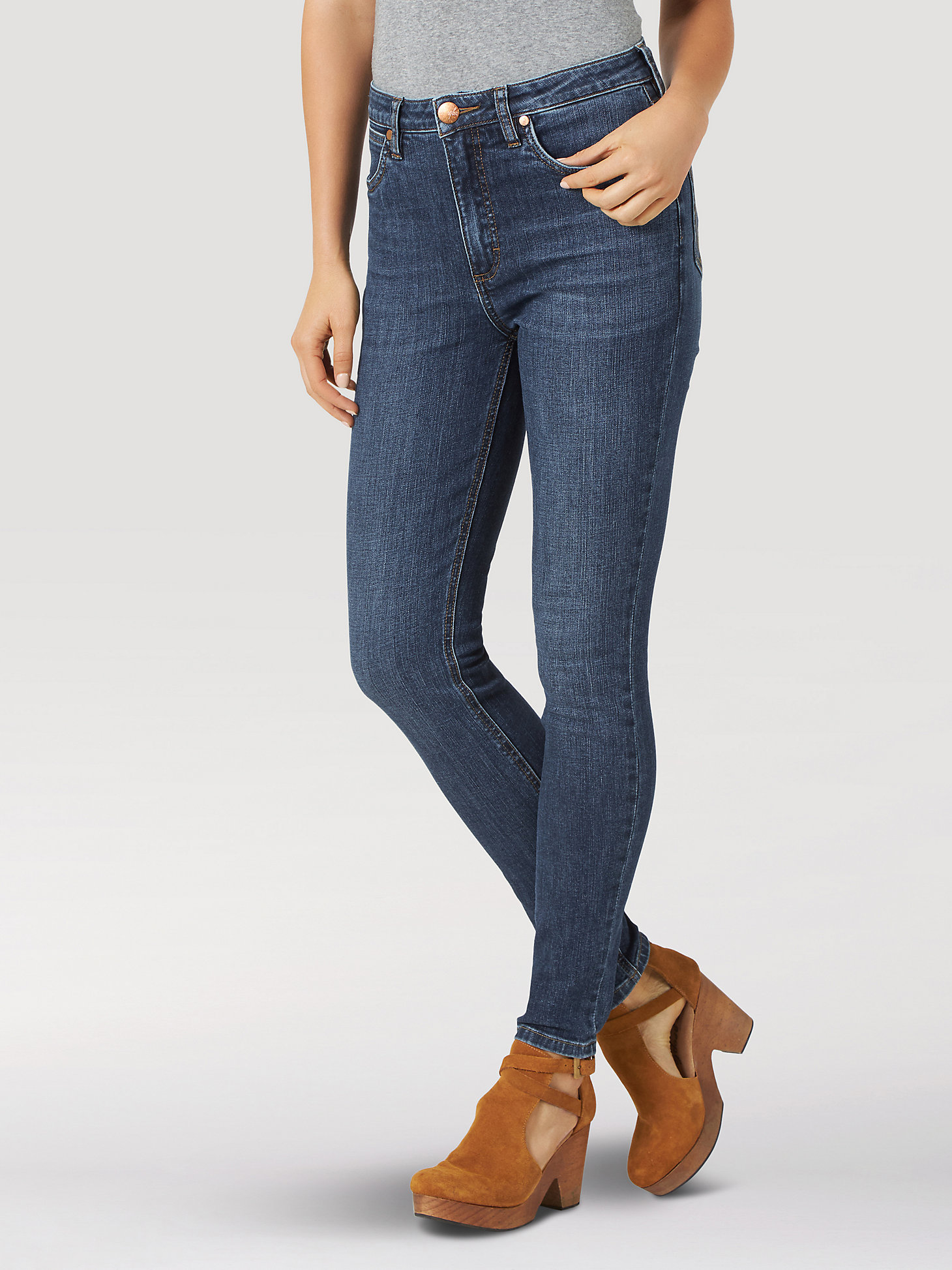 Wrangler high waisted jeans, when it comes to styling Wrangler high-waisted jeans, there are endless possibilities to create