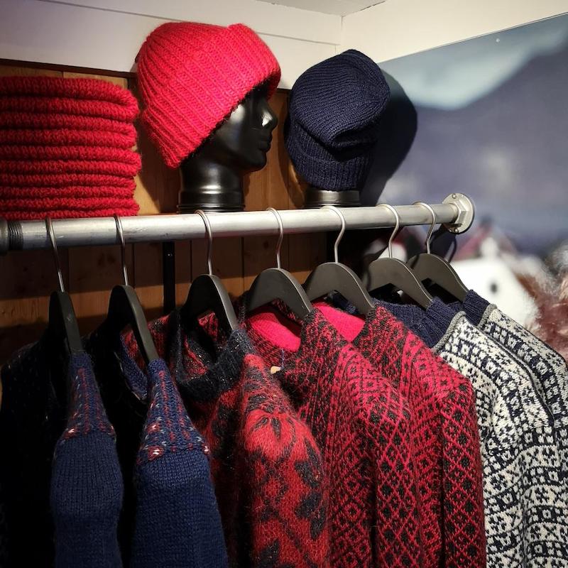 how to hang up sweaters