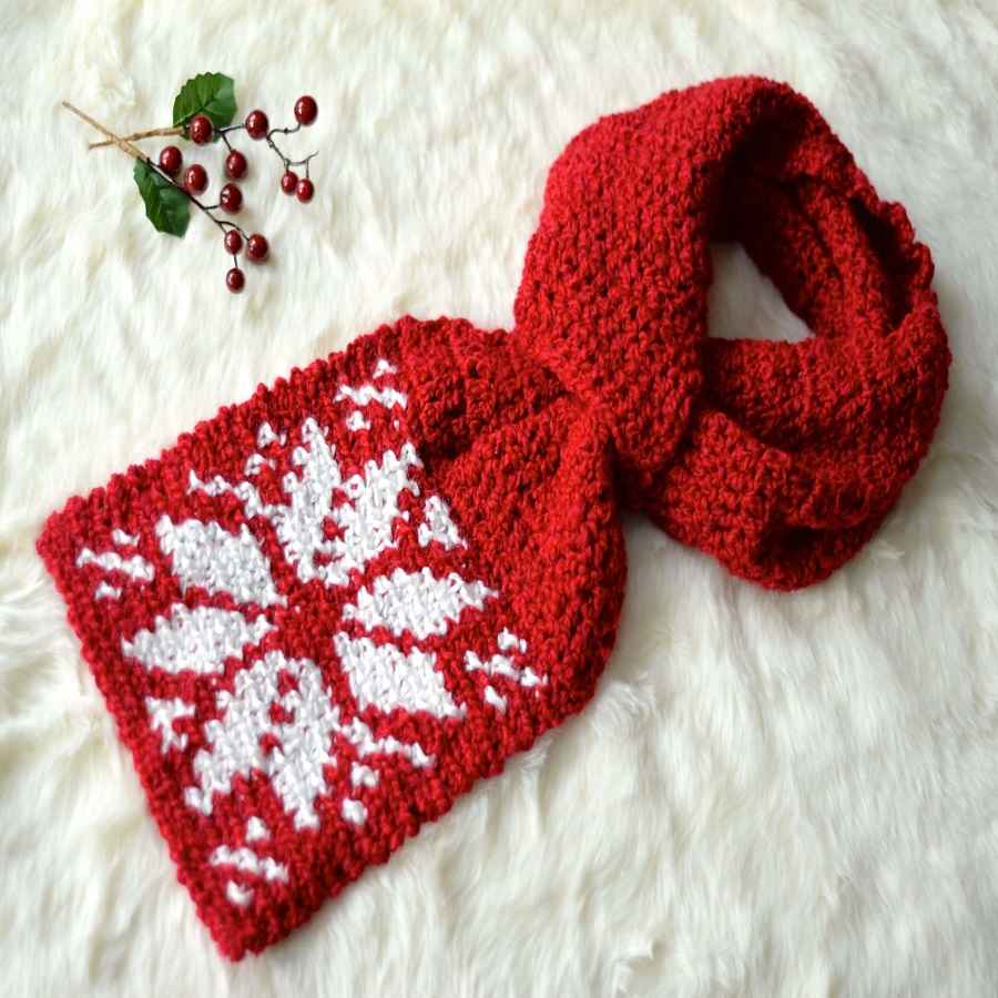 Keyhole scarf crochet pattern