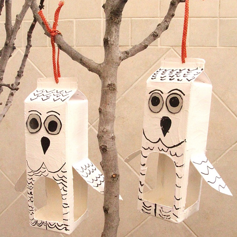 milk carton bird feeder