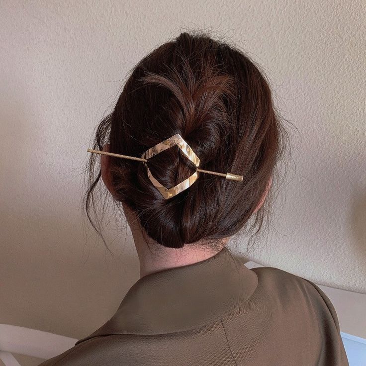 hair clip with stick