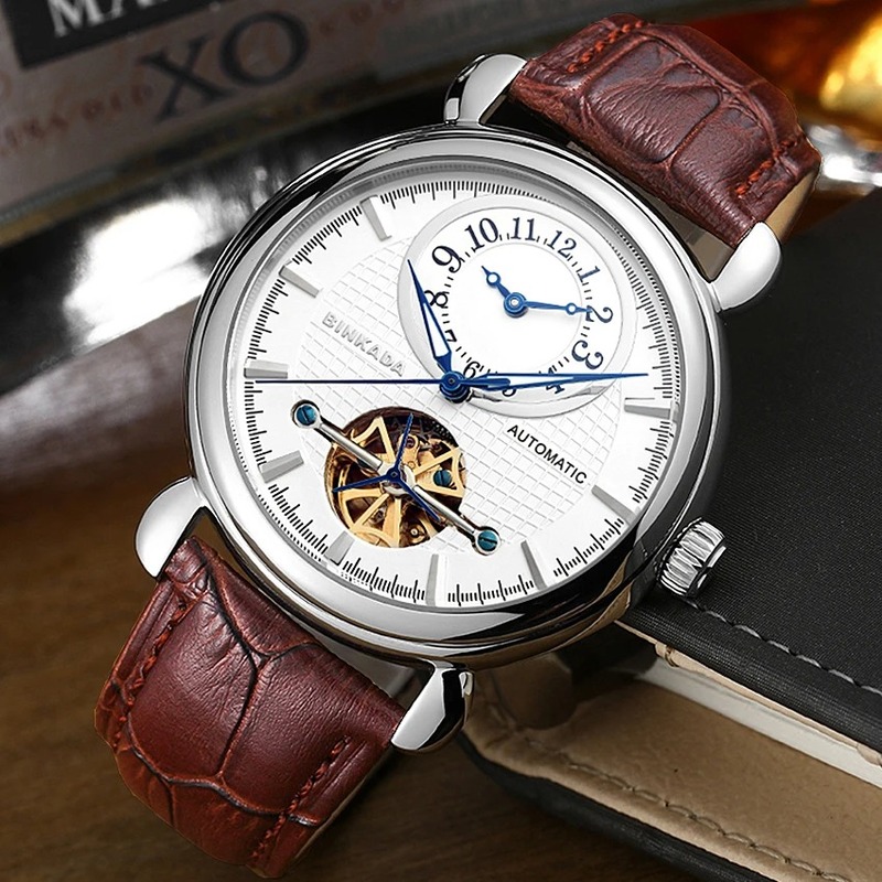 Winding mechanical watch