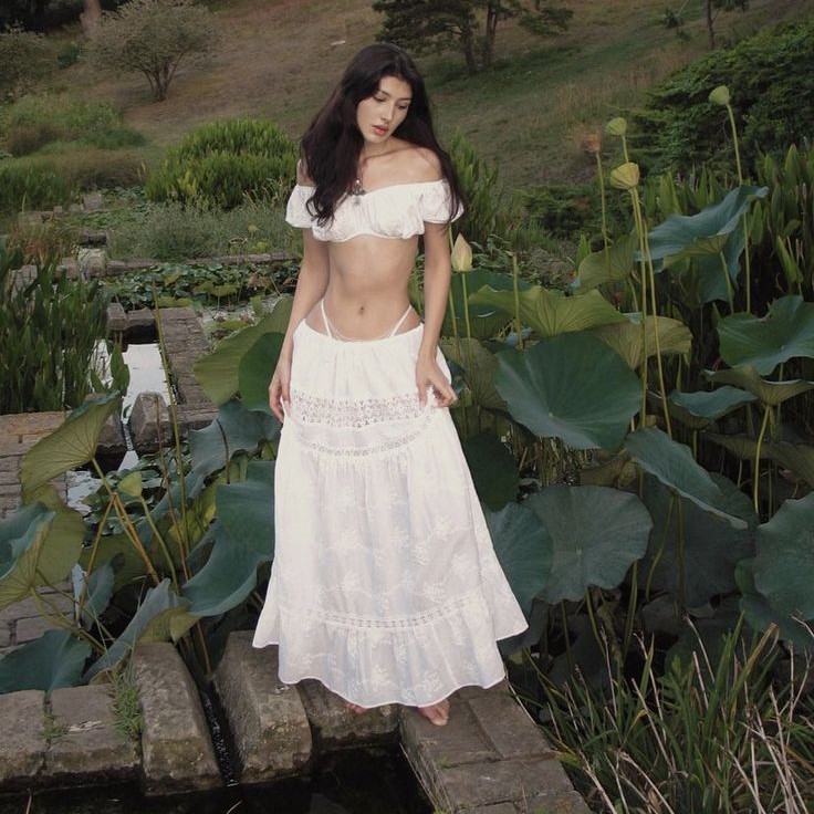 summer long white skirt outfit