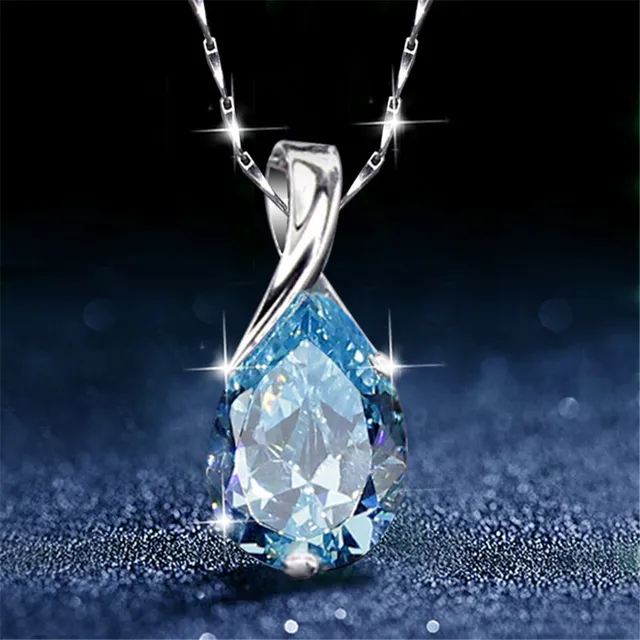 diamond pendant necklaces