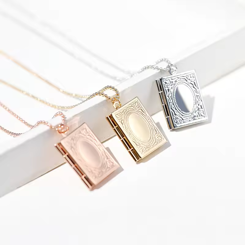 trending necklaces 2024