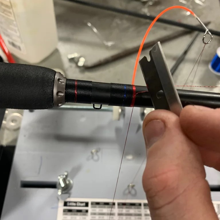 thread a fishing rod