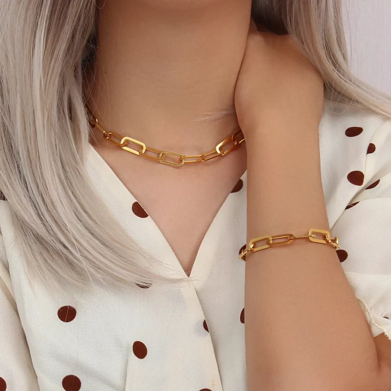 paper clip necklaces