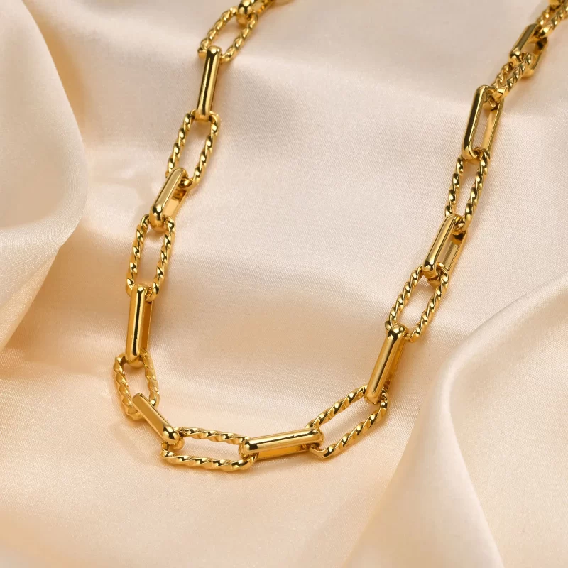 paper clip necklaces