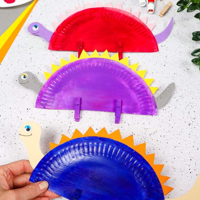 dinosaur paper plate craft