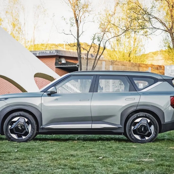 electric midsize suv