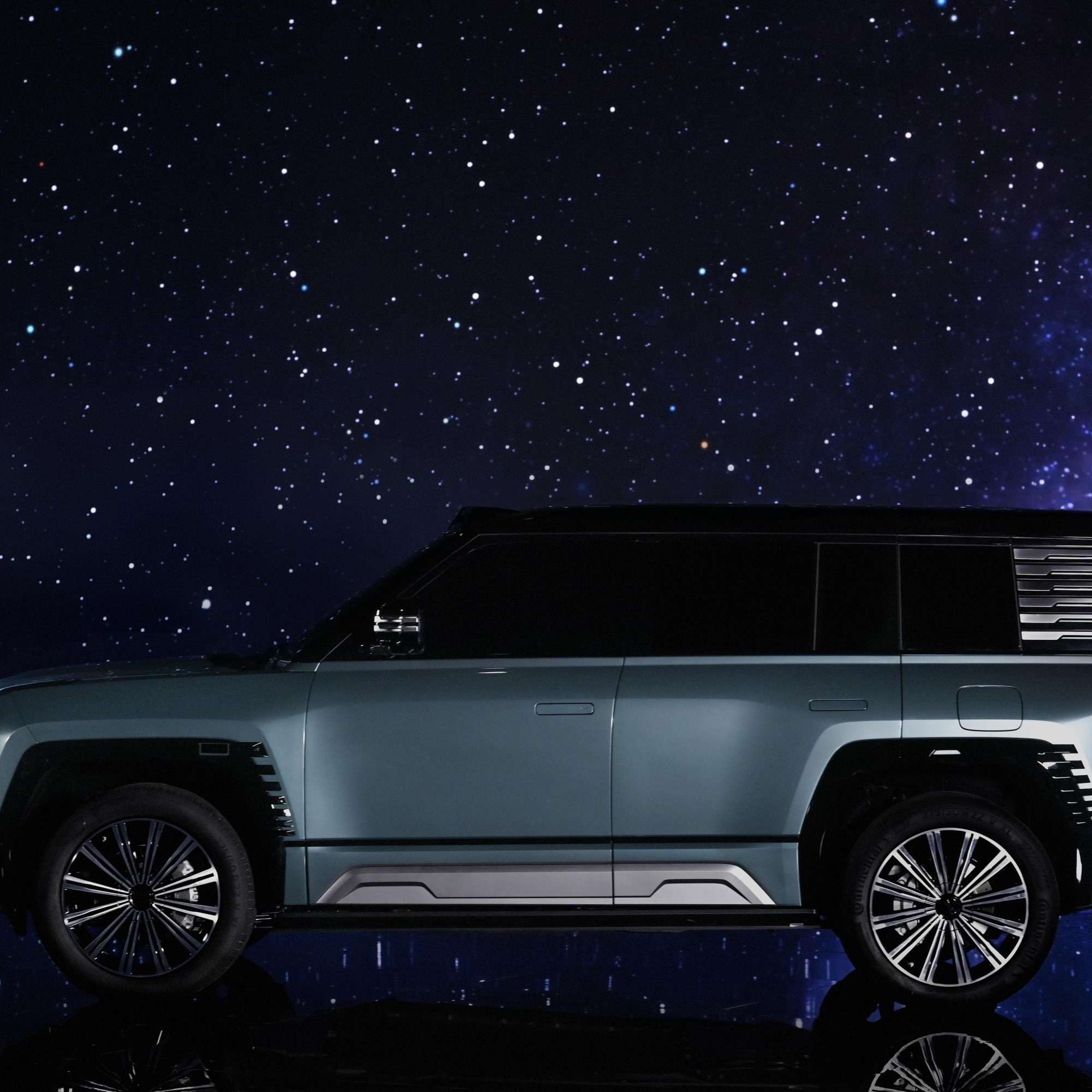 electric suv luxury