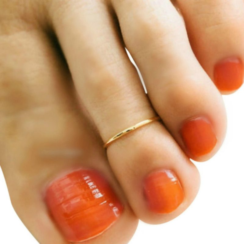 gold toe ring