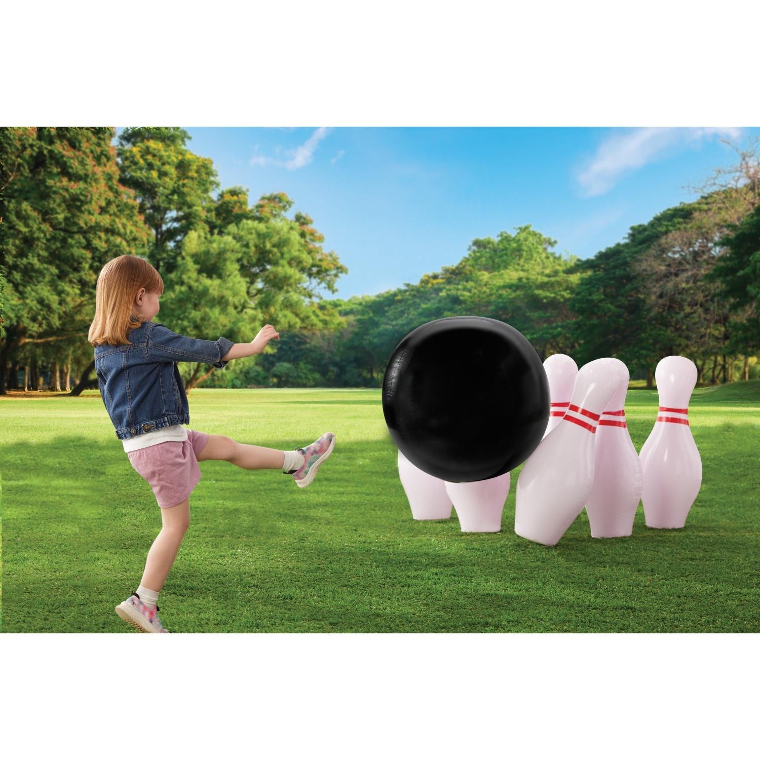 outdoor bowling