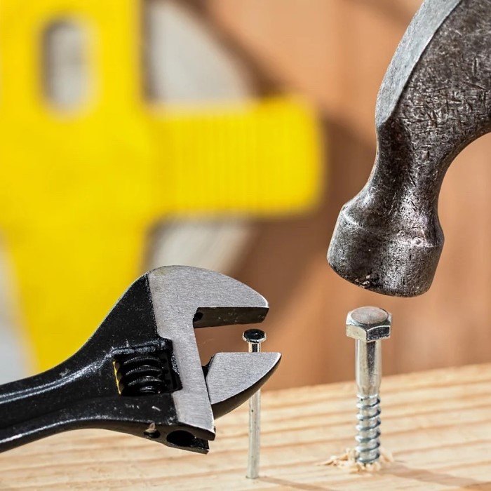 nails vs screws