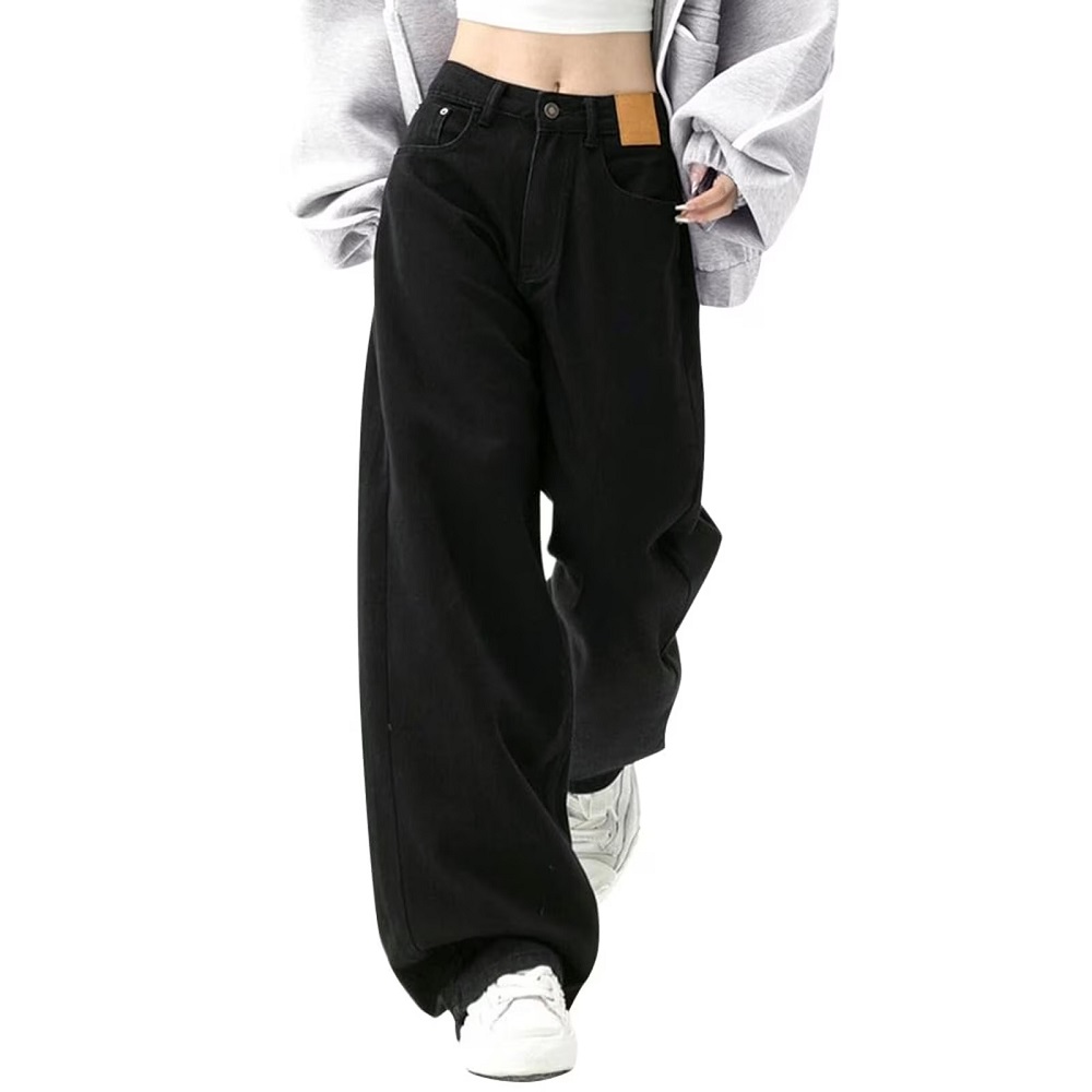 women baggy jeans