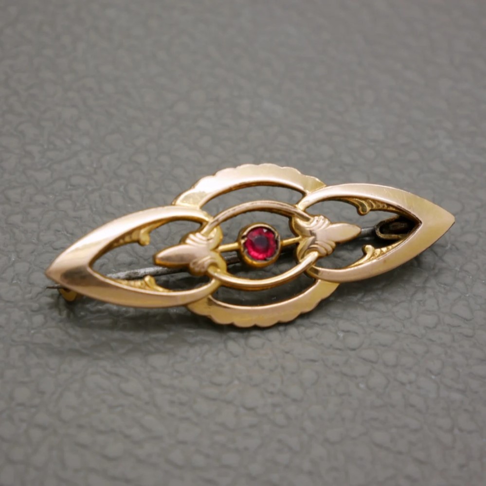brooch necklace