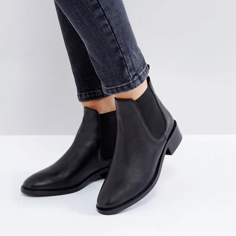 chelsea boots